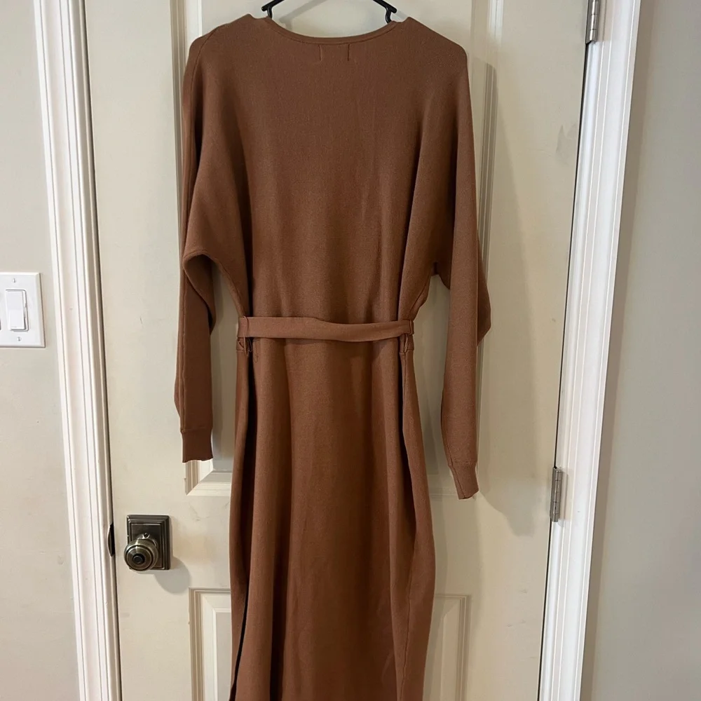 Nicole Miller Tan Long Sleeve Wrap Sweater Dress L - Picture 6 of 6